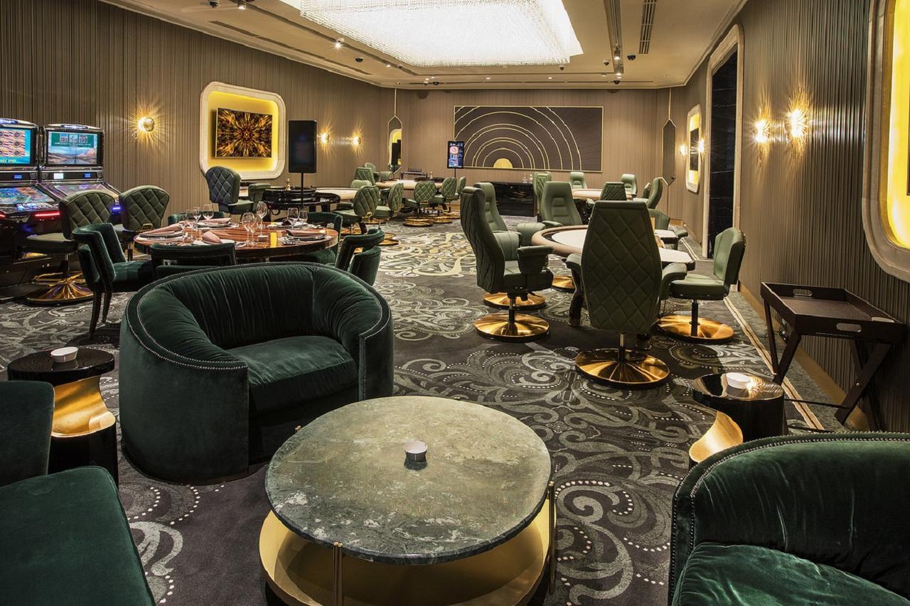 Euphoria Batumi Convention & Casino Hotel Exteriör bild The private lounge at the airport